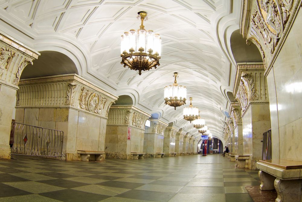 Moscow metro and local food tasting tour